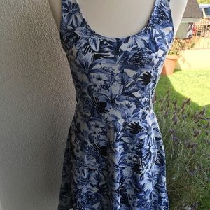 Breathable cotton dress